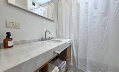 CASA VENTA VICENTE LÓPEZ 4 AMBIENTES  COCHERA