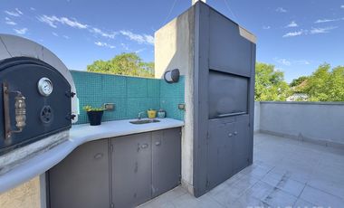 CASA VENTA VICENTE LÓPEZ 4 AMBIENTES  COCHERA