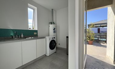 CASA VENTA VICENTE LÓPEZ 4 AMBIENTES  COCHERA