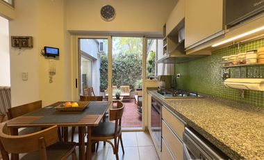 CASA VENTA VICENTE LÓPEZ 4 AMBIENTES  COCHERA