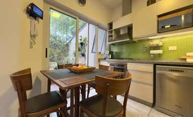 CASA VENTA VICENTE LÓPEZ 4 AMBIENTES  COCHERA