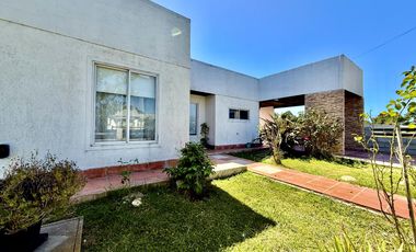 Casa en La Caleta de 4 ambientes