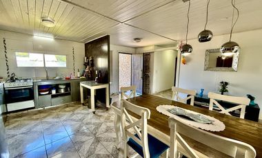 Casa en La Caleta de 4 ambientes