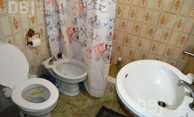 VENTA DE CASA 4 AMBIENTES EN VILLA MADERO