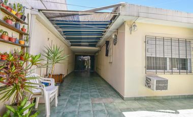 Casa 3 ambientes VENTA Temperley