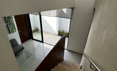 Casa en renta  amueblada con alberca, Mérida Yucatán