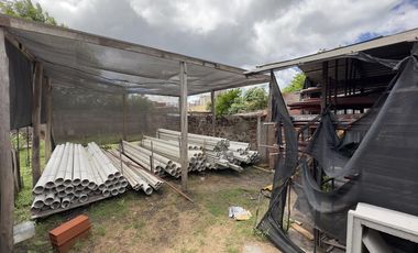 Local sobre importante Avenida.