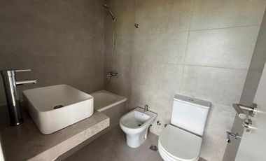 Depto Venta VILAGO 3 AMB C/B.TERRAZA C/COCHERA Y BAULERA - al RIO - NORDELTA.