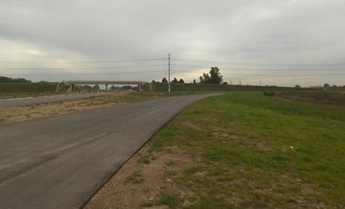 Campo en Venta - Buen Ayre sobre  Autopista Pte. Perón y Av. Patricios- Total o Fracciones