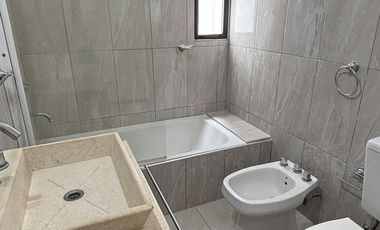 DEPARTAMENTO EN VENTA-UBICADO EN PLANTA BAJA- COCINA/COMEDOR-BAÑO-LAVADERO-2 DORMITORIOS. EXCELENTE UBICACION.