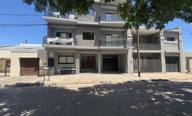 DEPARTAMENTO EN VENTA-UBICADO EN PLANTA BAJA- COCINA/COMEDOR-BAÑO-LAVADERO-2 DORMITORIOS. EXCELENTE UBICACION.