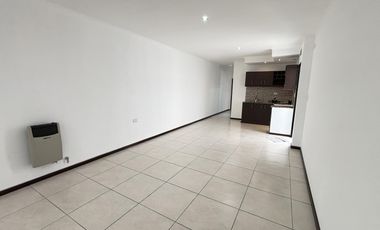DEPARTAMENTO EN VENTA-UBICADO EN PLANTA BAJA- COCINA/COMEDOR-BAÑO-LAVADERO-2 DORMITORIOS. EXCELENTE UBICACION.