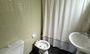 Venta de Departamento 4 ambientes con balcón en Wilde