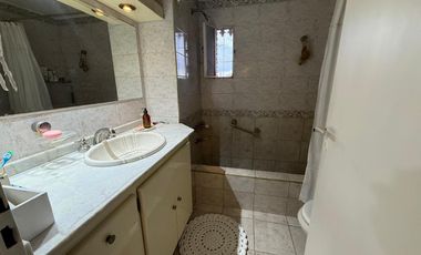 PH 3 AMBIENTES VENTA EN Los patos esq Av. Rosales  (REMEDIOS DE ESCALADA)