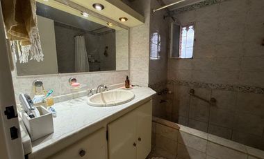 PH 3 AMBIENTES VENTA EN Los patos esq Av. Rosales  (REMEDIOS DE ESCALADA)