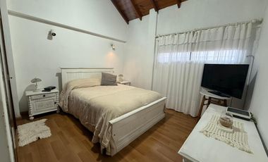 PH 3 AMBIENTES VENTA EN Los patos esq Av. Rosales  (REMEDIOS DE ESCALADA)