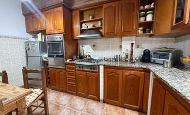 PH 3 AMBIENTES VENTA EN Los patos esq Av. Rosales  (REMEDIOS DE ESCALADA)