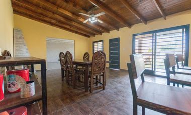 665 entre 16 y 17 Sicardi, casa con piscina en VENTA