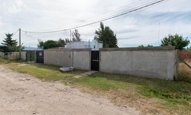 665 entre 16 y 17 Sicardi, casa con piscina en VENTA