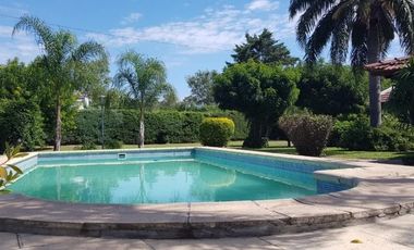 Casa / Quinta Ruta 1 , KM 10 a 100 mts lado Este.