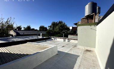 Venta casa 3 ambientes con cochera y quincho en Wilde