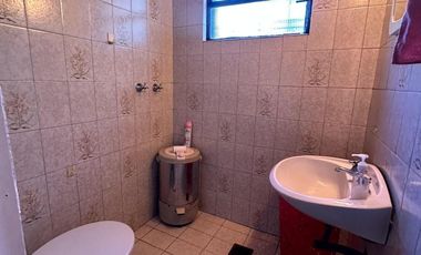 Venta casa 3 ambientes con cochera y quincho en Wilde