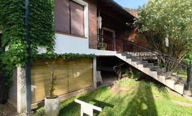 Casa en  venta en Camino de la costa, sobre calle 3