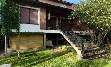 Casa en  venta en Camino de la costa, sobre calle 3
