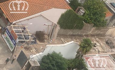 Departamento 4 ambientes en pozo en Lanús Este