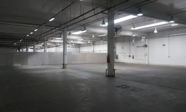 Planta industrial de 13745 m2 cub, en Moreno