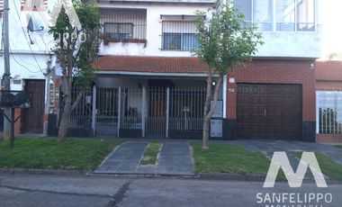 CASA ESTILO PH - VENTA - WILDE - AVELLANEDA