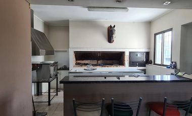 Gran lote sobre 1ero de Mayo y Cerrito ideal para construir