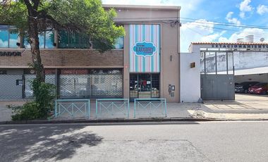 Gran lote sobre 1ero de Mayo y Cerrito ideal para construir