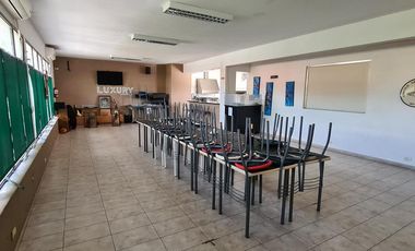 Gran lote sobre 1ero de Mayo y Cerrito ideal para construir