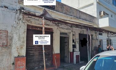 Casa con 2 locales y vivienda de 3 amb, sobre calle concurrida. Ideal inversor!