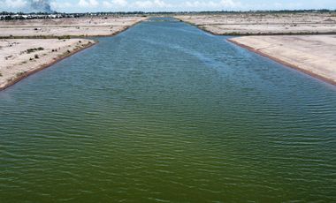 Terreno en Venta de 555 m2 en Funes Lakes