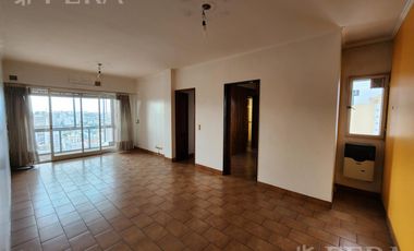 Venta de departamento de 3 ambientes con balcón en Wilde