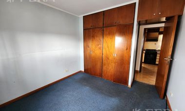 Venta de departamento de 3 ambientes con balcón en Wilde