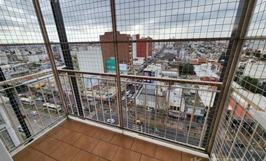 Venta de departamento de 3 ambientes con balcón en Wilde