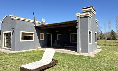 Venta Casa quinta estilo campo en Salvador María, Lobos