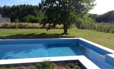 Venta Casa quinta estilo campo en Salvador María, Lobos