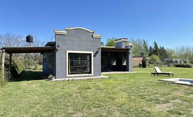 Venta Casa quinta estilo campo en Salvador María, Lobos