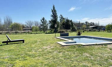 Venta Casa quinta estilo campo en Salvador María, Lobos