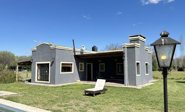 Venta Casa quinta estilo campo en Salvador María, Lobos