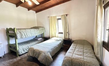 Venta Casa quinta estilo campo en Salvador María, Lobos