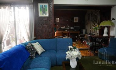 Casa 5 ambientes con pileta en Lanús