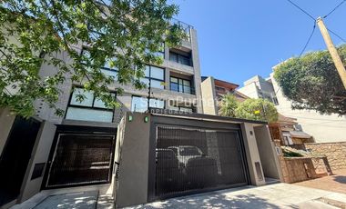 Alquiler departamento 3 ambientes con balcon y cochera en Haedo.