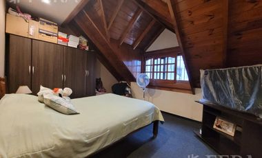 Venta casa 5 ambientes con cochera y quincho en Wilde