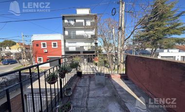 Venta Casa 4 ambientes Patio, Terraza y Doble Cochera-Quilmes APTO CREDITO HIPOTECARIO
