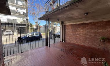 Venta Casa 4 ambientes Patio, Terraza y Doble Cochera-Quilmes APTO CREDITO HIPOTECARIO